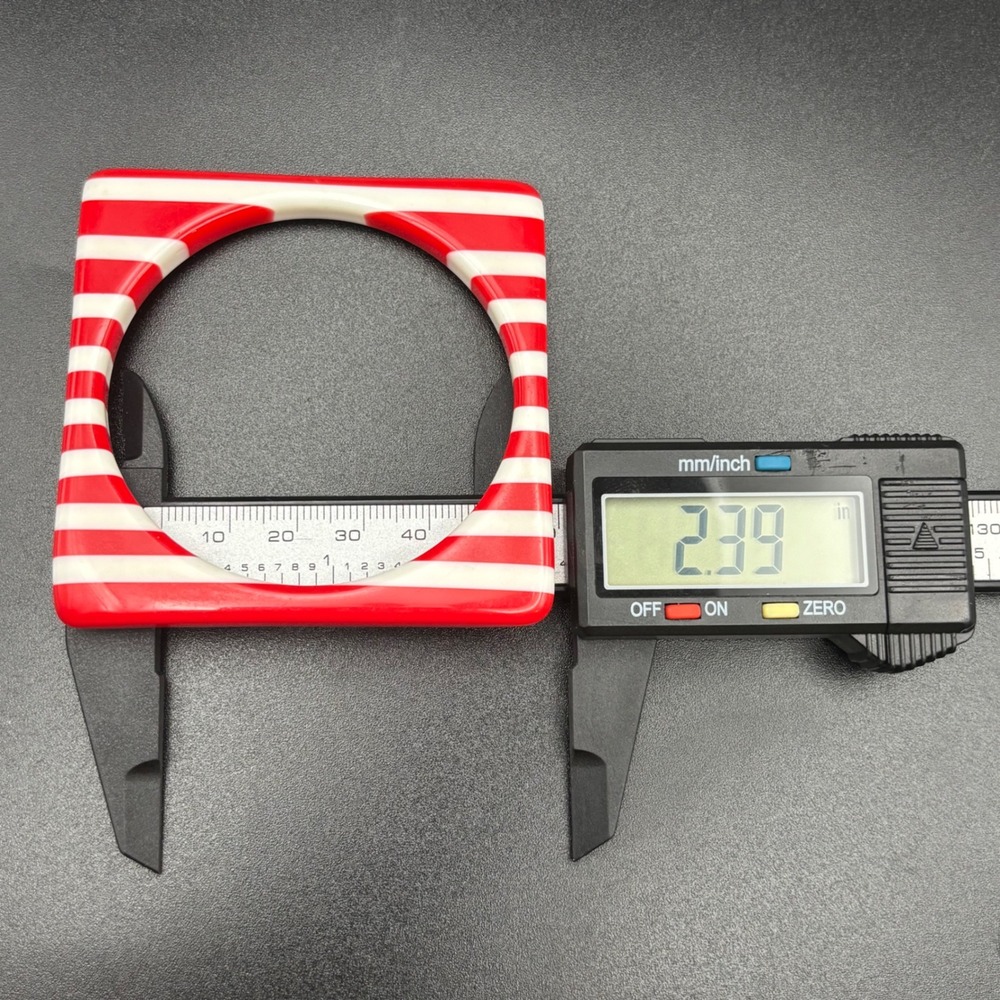 Vintage Bangle Red White Striped Square Laminated Stacking Petite Size 7.5 - Picture 5 of 7